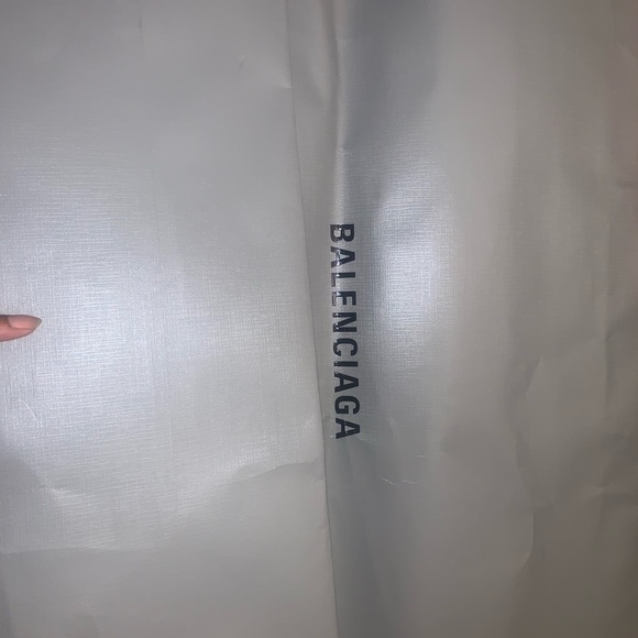 BALENCIAGA men size 41 (8 US) Mint color - Picture 9 of 9